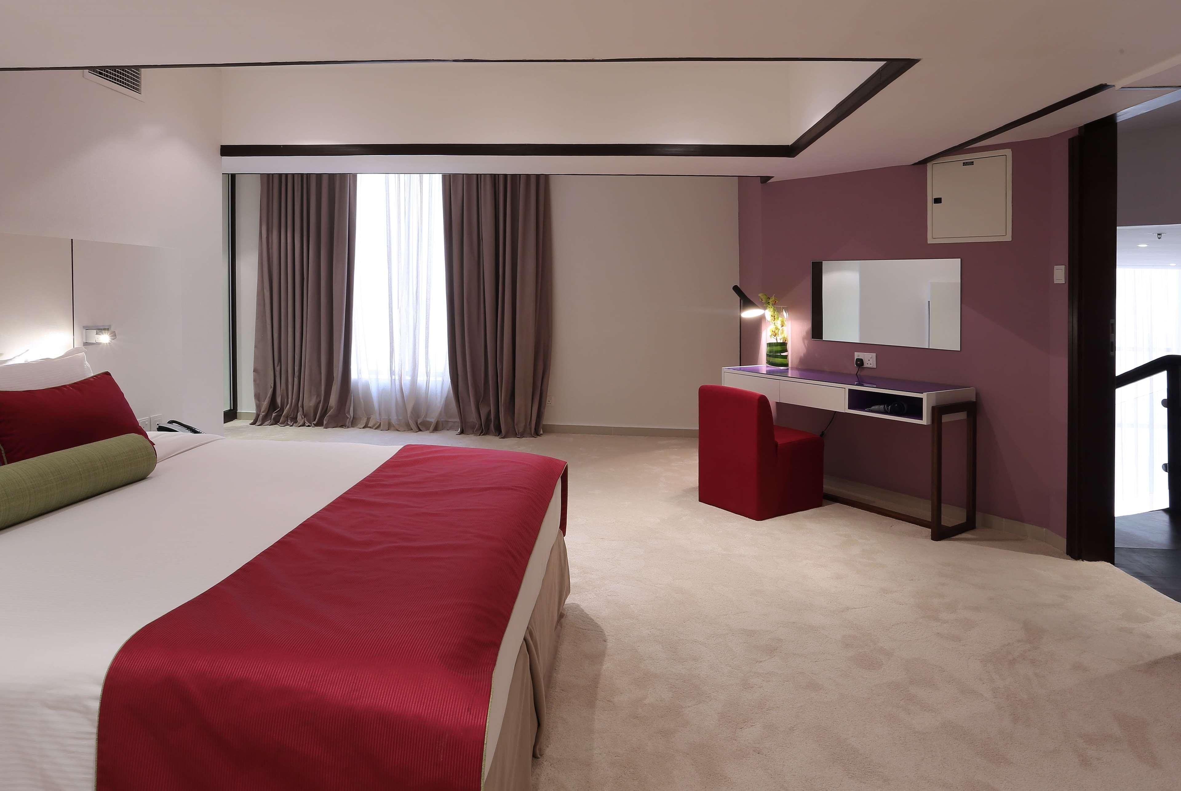 Ramada Hotel, Suites And Apartments By Wyndham Dubai Jbr Exterior photo